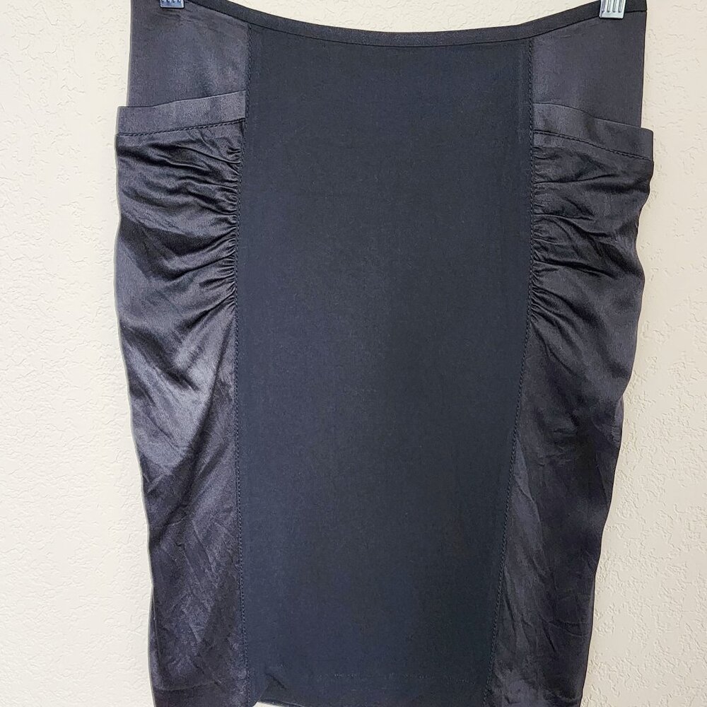 Armani Collezioni Pencil Skirt Black Pockets Lined Knee Length Zip Size 6